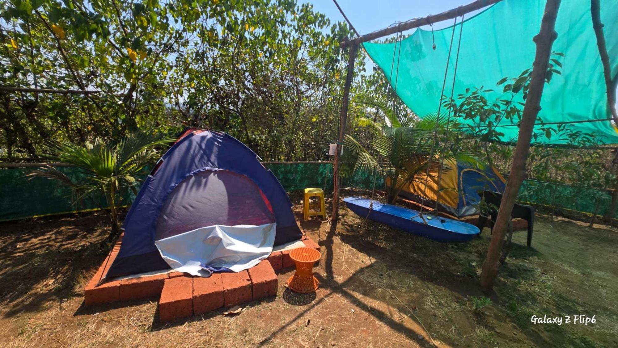 Sea Touch Beach Resort Harihareshwar Bilik gambar